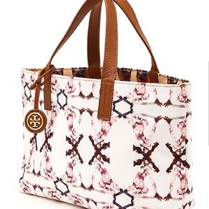 *3 day sale** Reversible Tory Burch Tote
